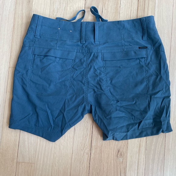REI- Prana Hiking shorts - Picture 2 of 2